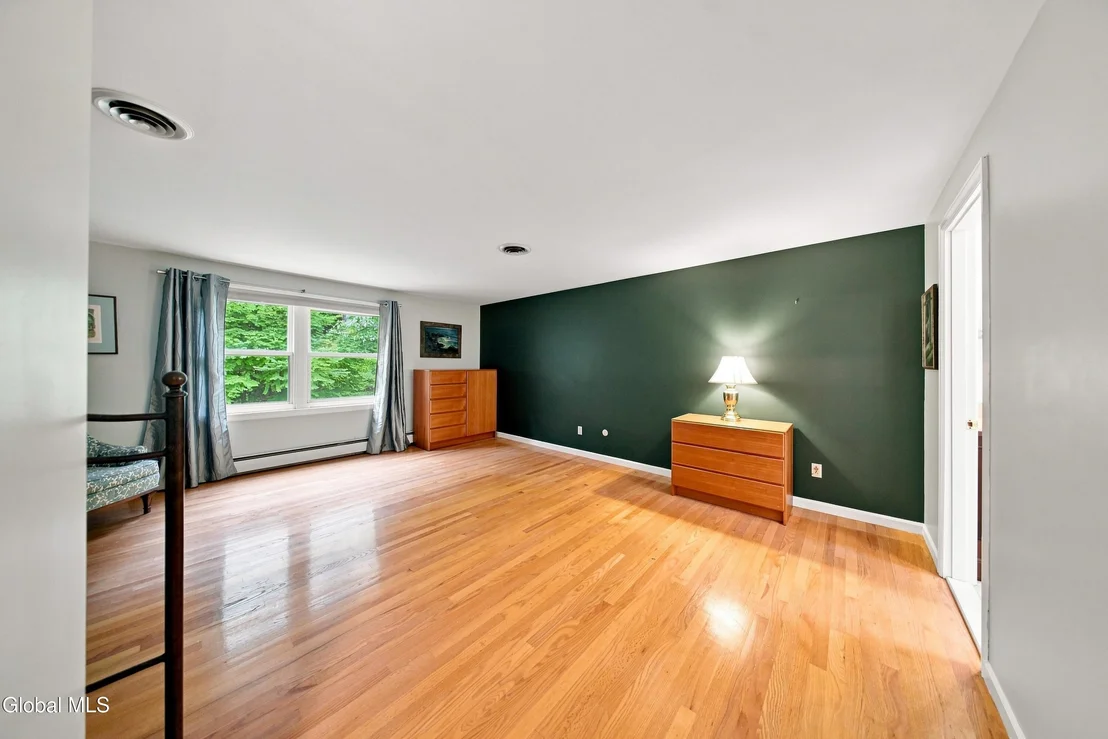 Photo of 7 Macaffer Drive
