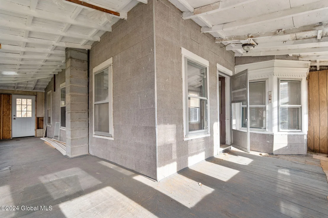 Photo of 285 Main Street