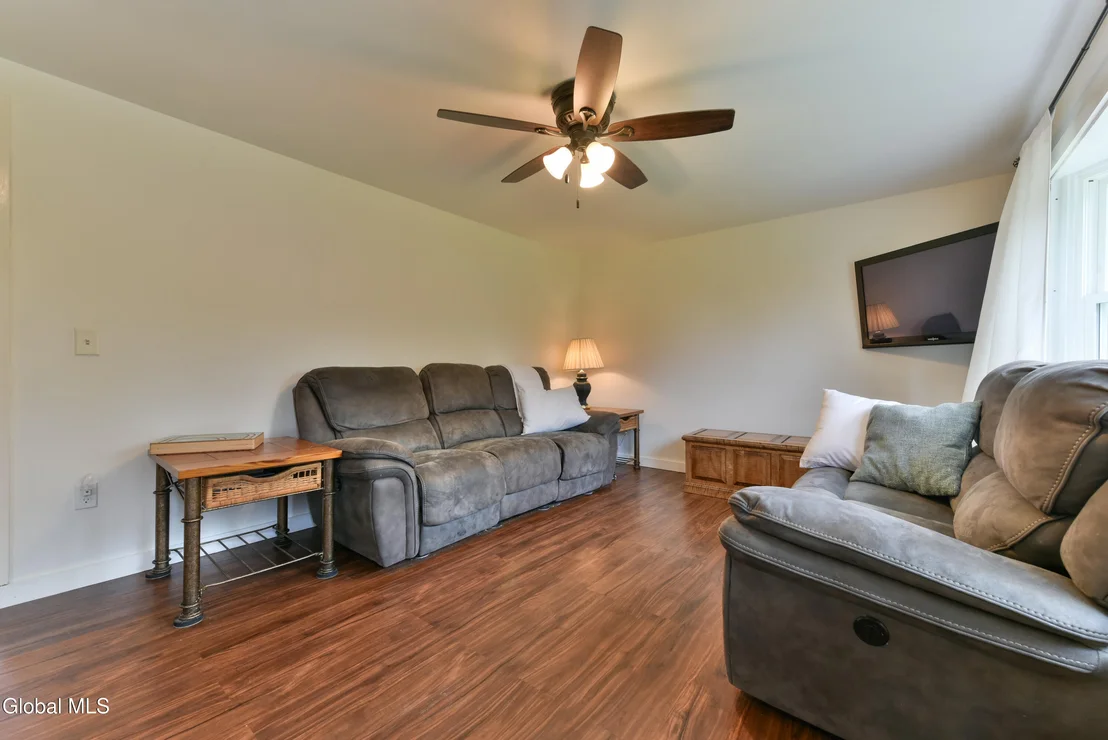 Photo of 455 Middle Road