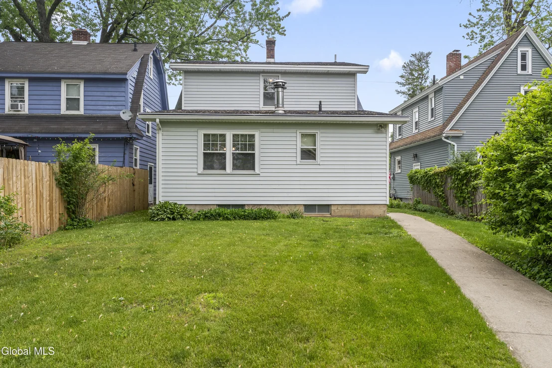 Photo of 147 Bruce Street