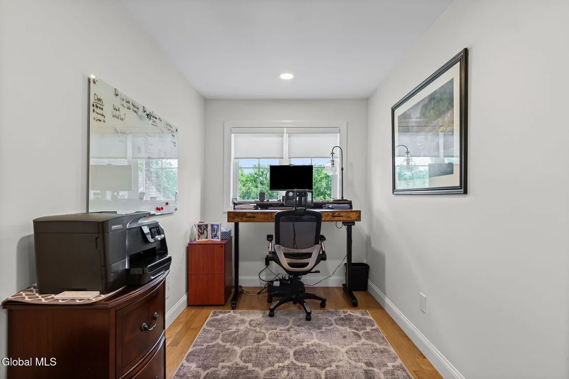 Photo of 1 Londonderry Way