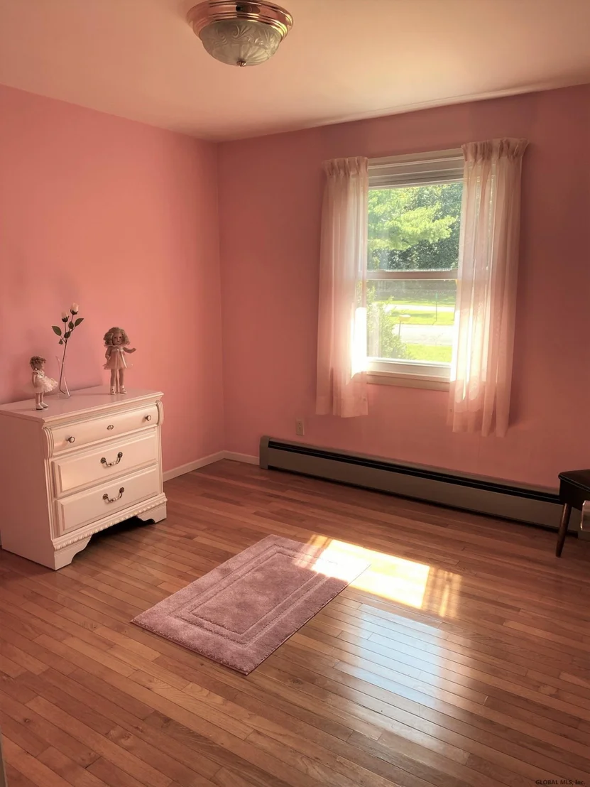 Photo of 51 MANCHESTER Drive