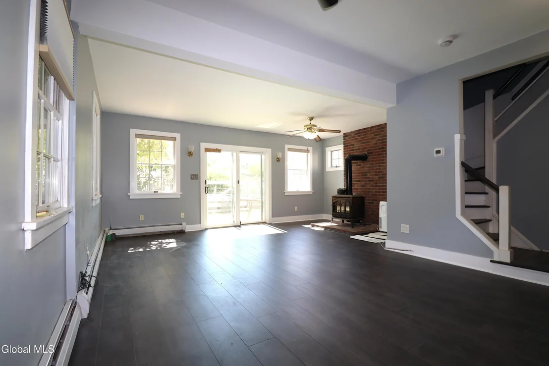 Photo of 417 Eleanor Street