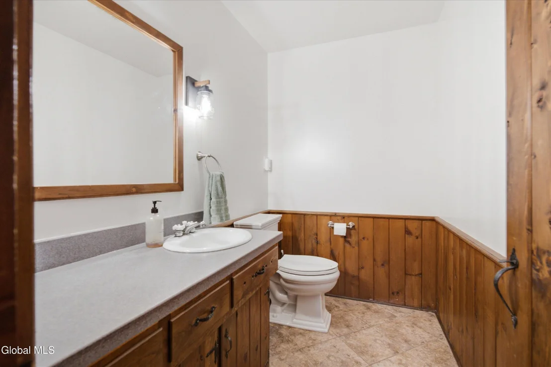 Photo of 1108 North Road
