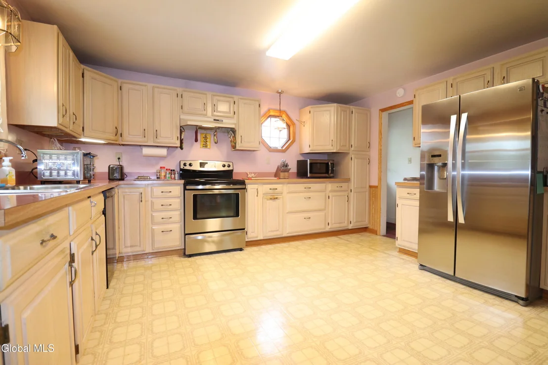 Photo of 2896 W Lydius Street