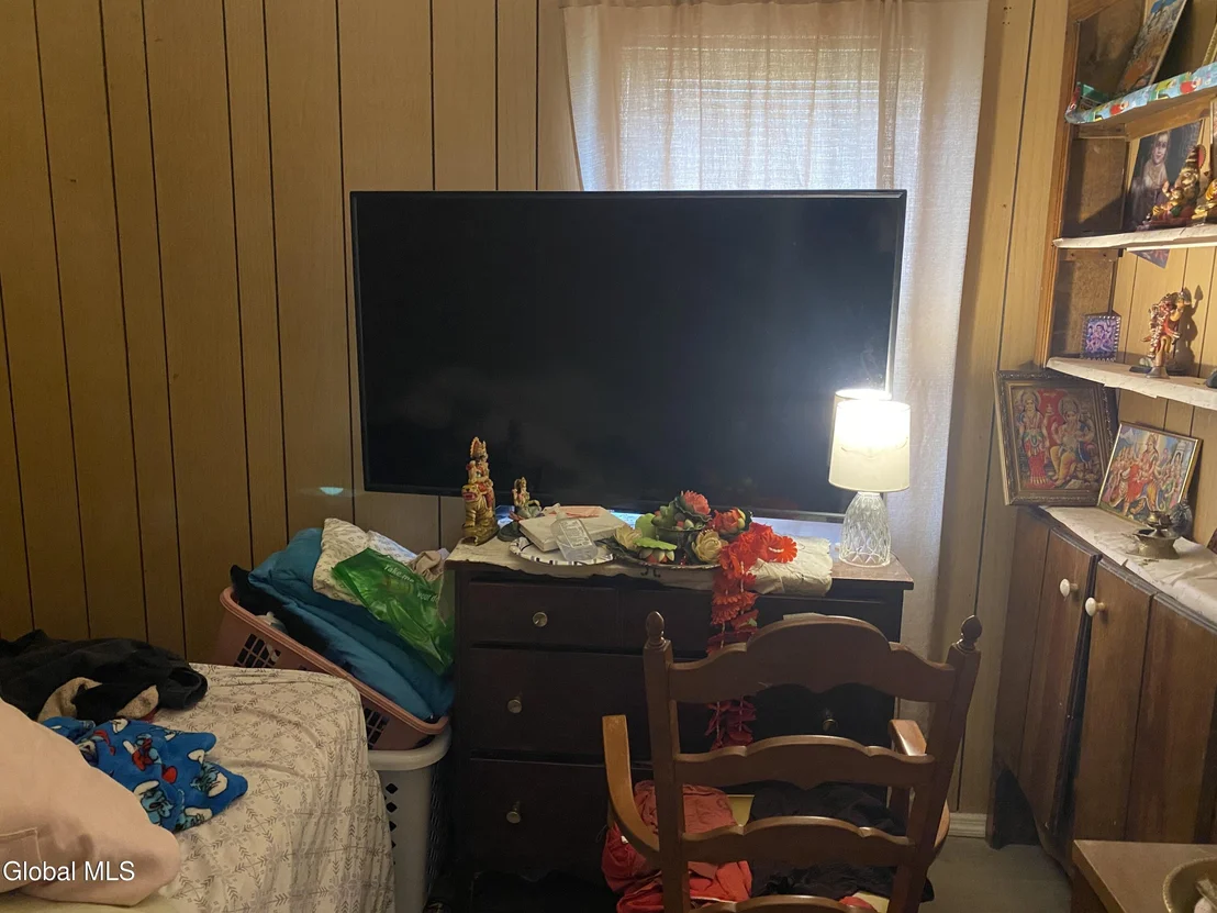 Photo of 817 Holland Road