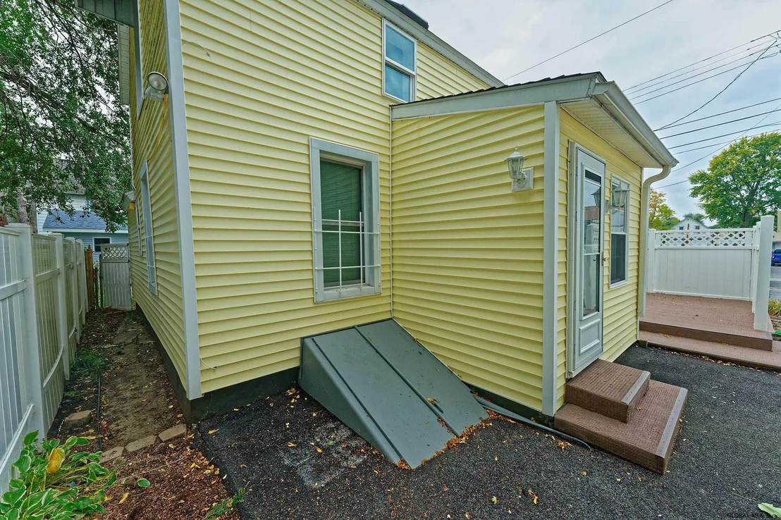 Photo of 2 FRANK Street