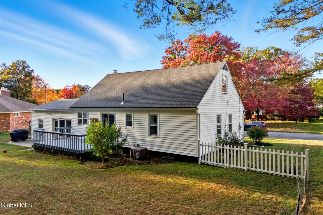 Photo of 105 Lake Drive