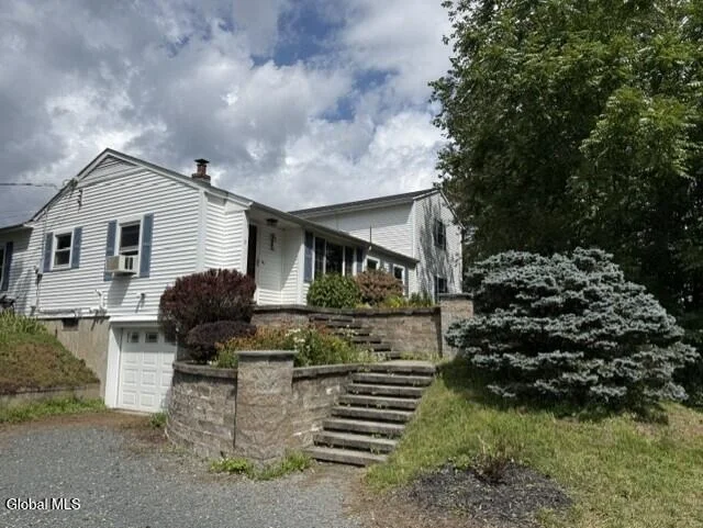 Photo of 9 Grandview Drive