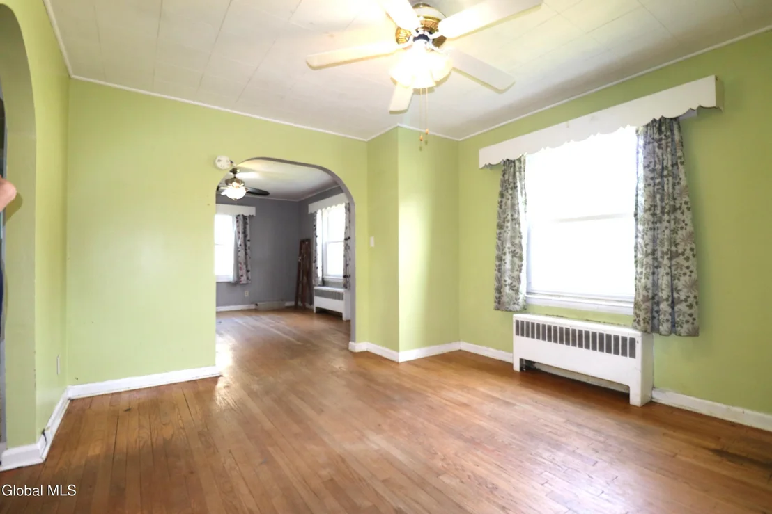 Photo of 2116 Neil Street