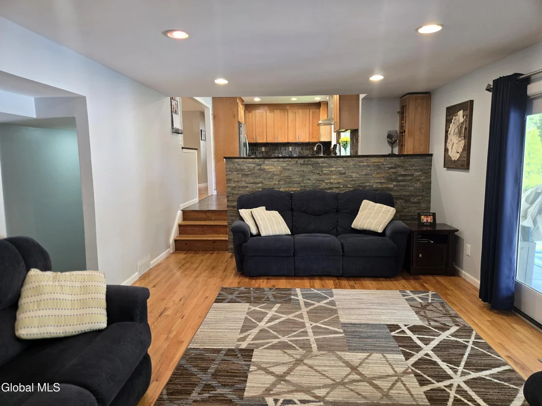 Photo of 1016 Gates Drive