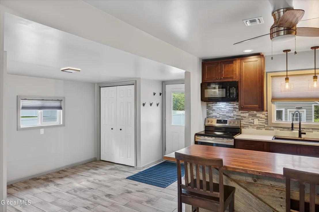 Photo of 162 Clamsteam Road