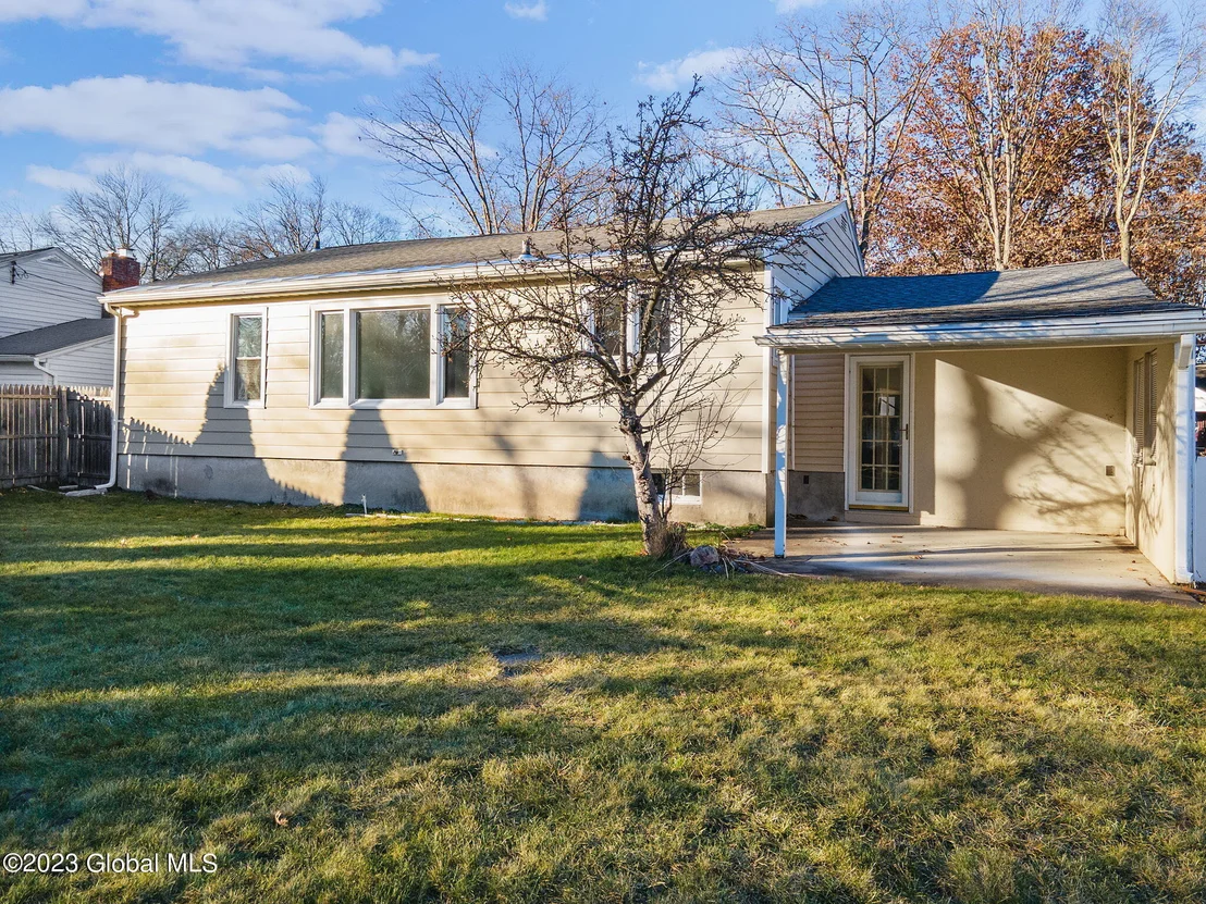 Photo of 41 Bayberry Road