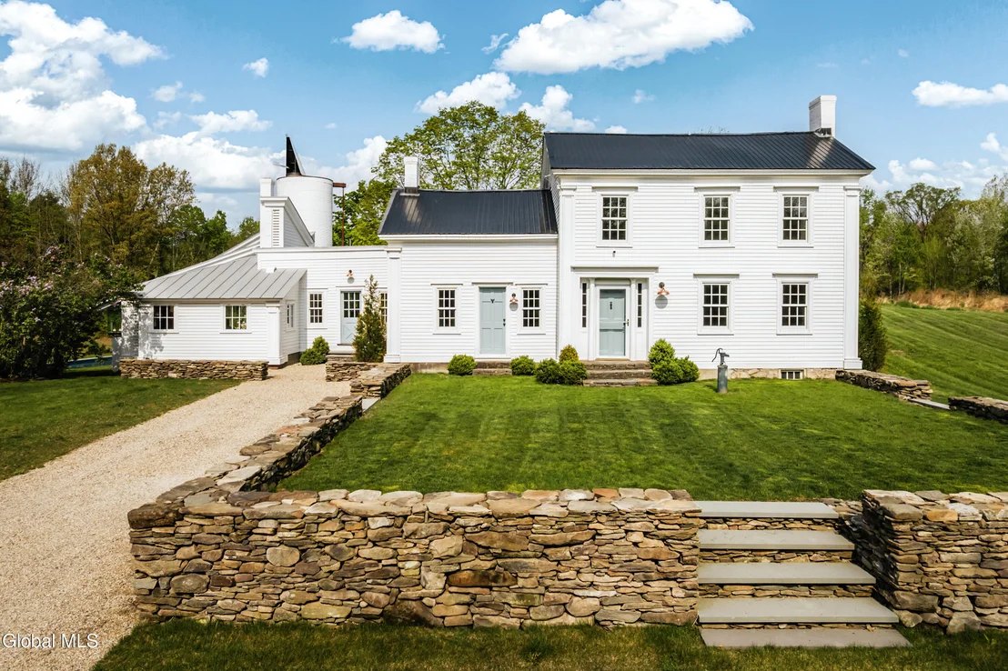 Photo of 433 Rapp Road