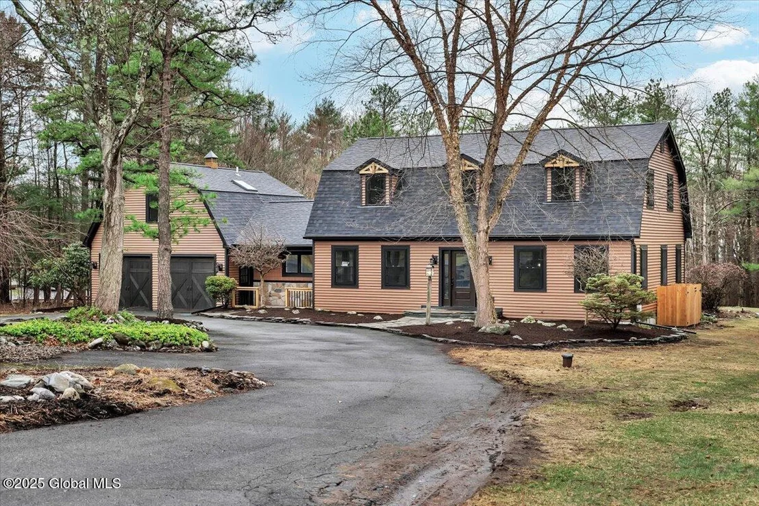 Photo of 4 Pine Drive South