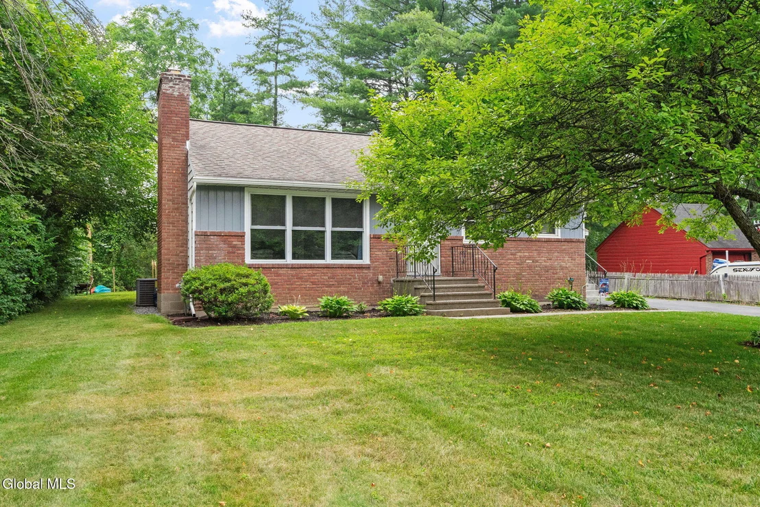 Photo of 2303 Balltown Road