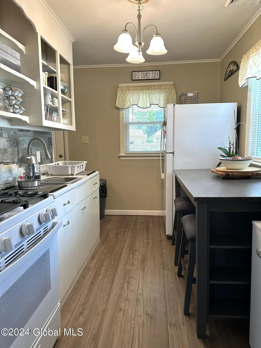 Photo of 309 Chiswell Road