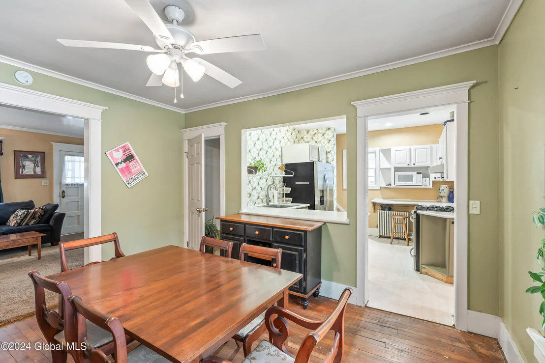 Photo of 1680 Rugby Road