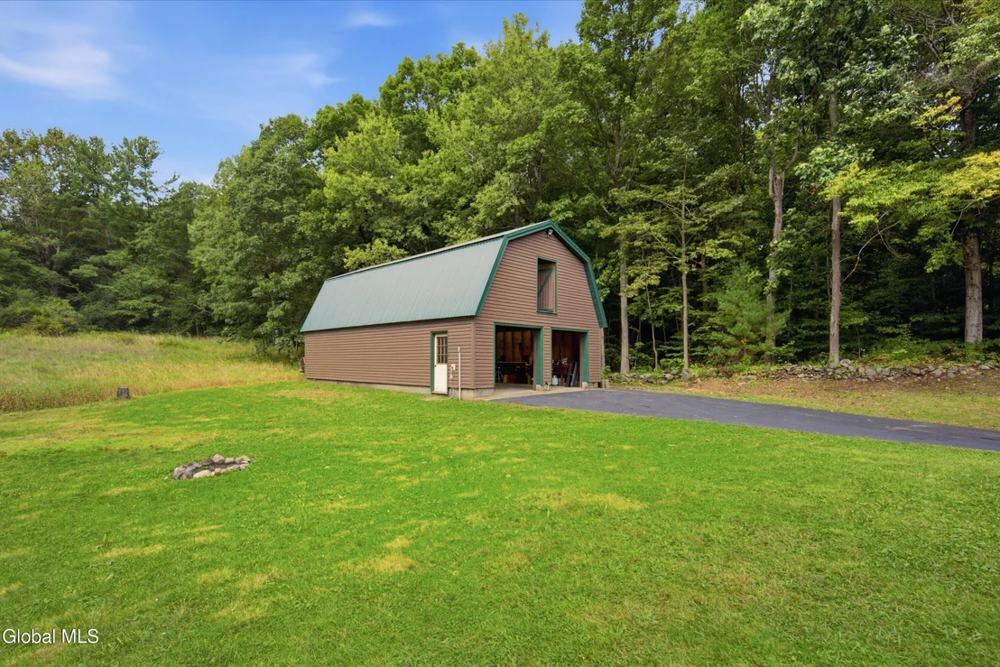 Photo of 1108 North Road