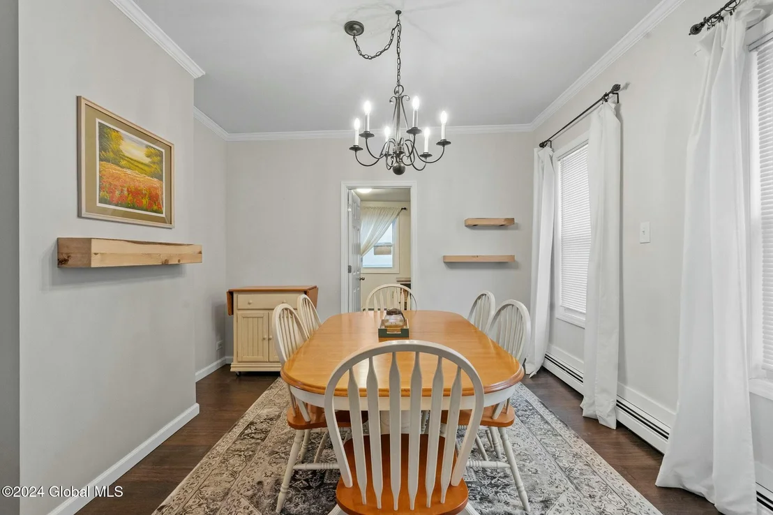 Photo of 35 Mountainview Avenue