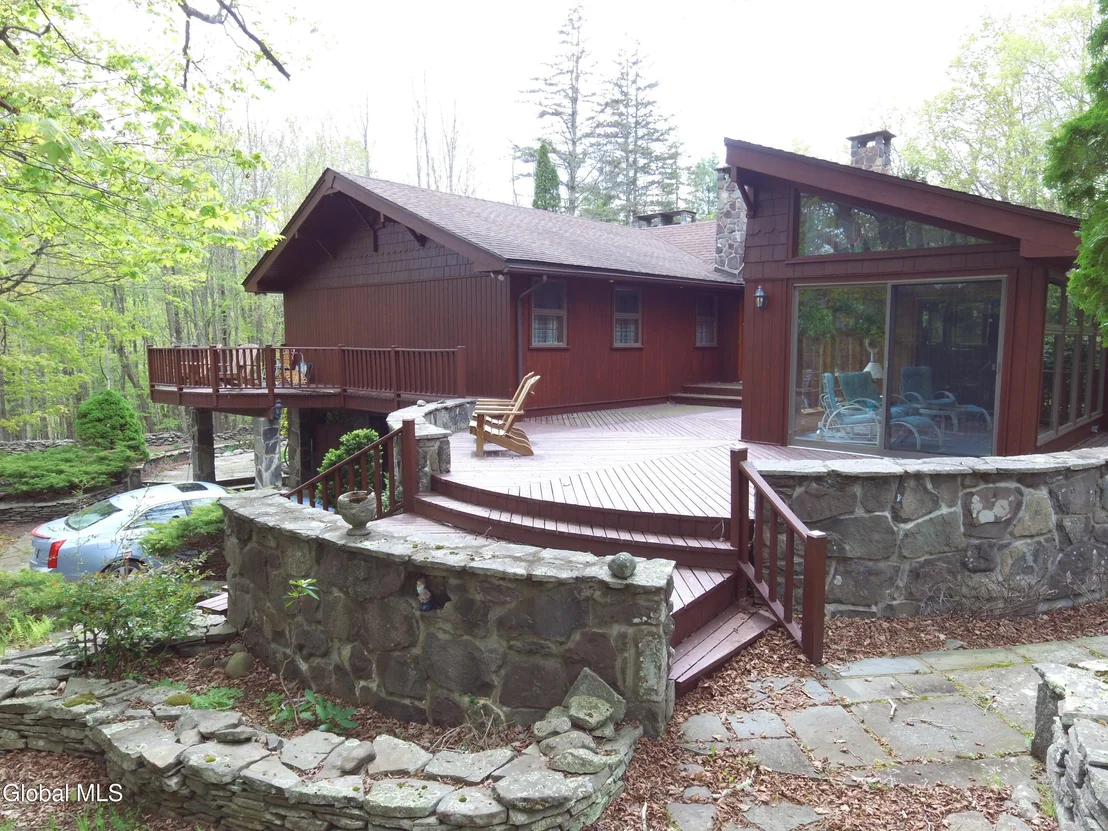 Photo of 184 Cloos Road
