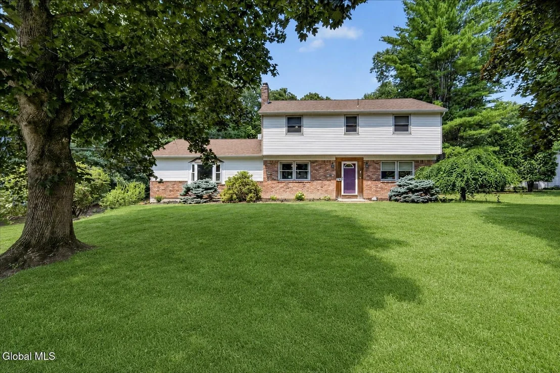 Photo of 5 Thunderbird Drive
