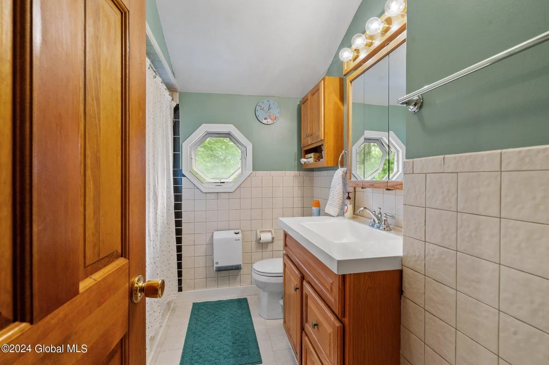 Photo of 136 Fabian Drive