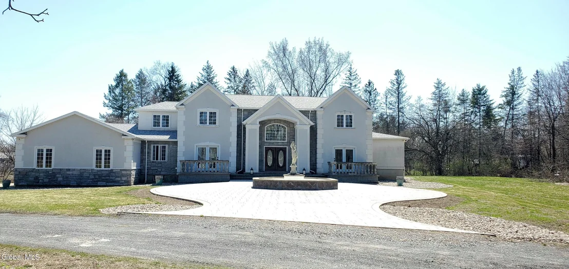 Photo of 2820 Balltown Road