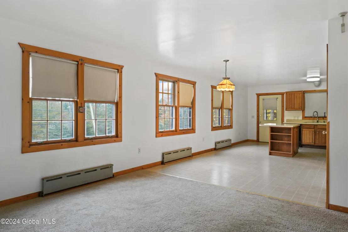 Photo of 680 Taborton Road