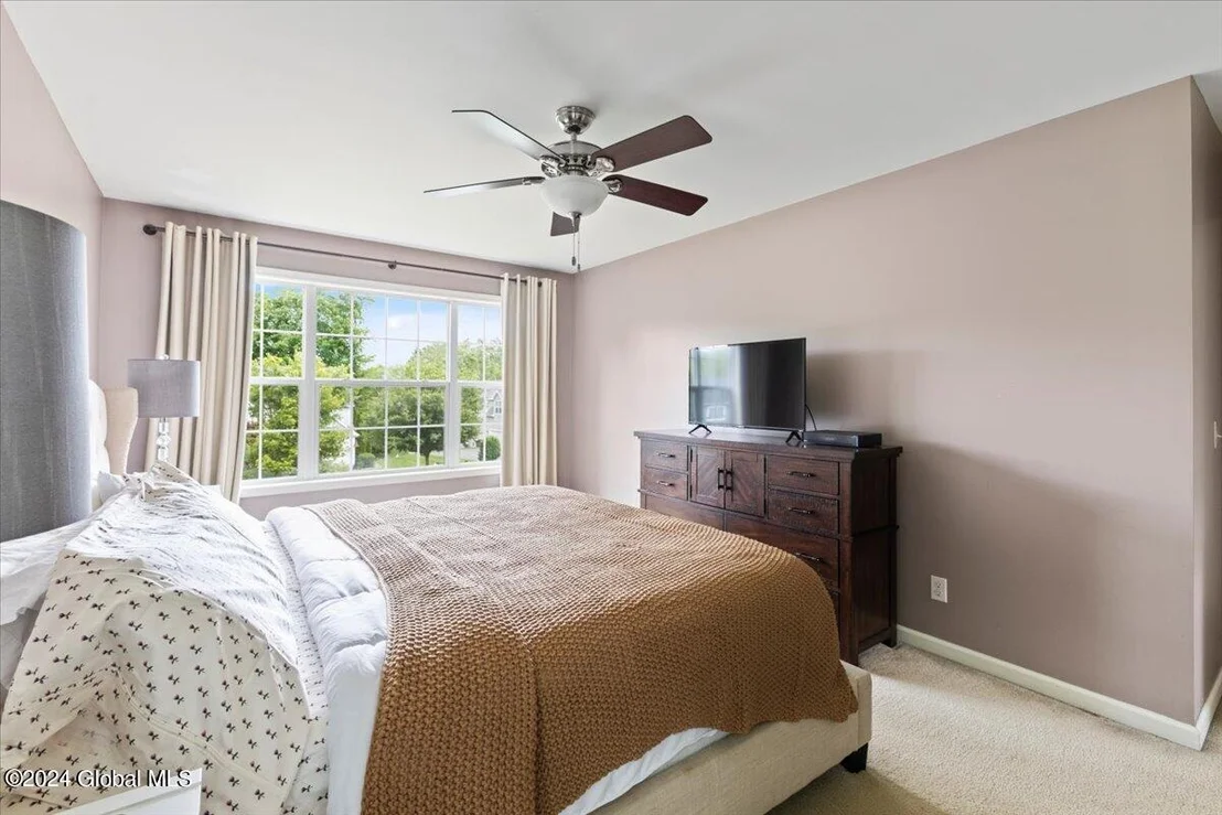 Photo of 927 Mac Arthur Drive