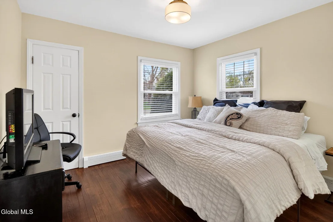 Photo of 32 Puritan Drive