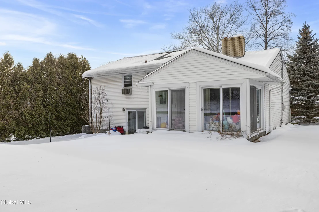 Photo of 27 Davis Avenue