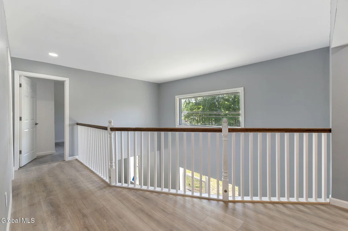 Photo of 5 White Road