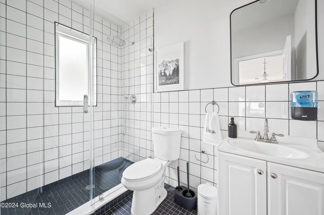 Photo of 5 Wawayanda Place