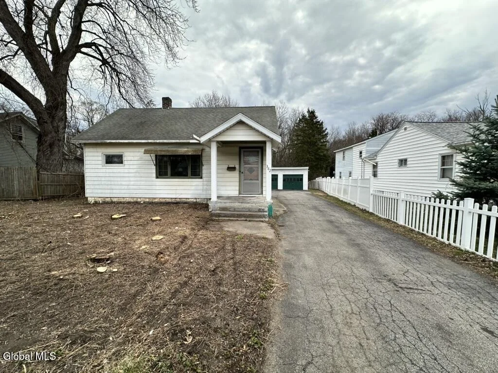 Photo of 382 Ballston Road