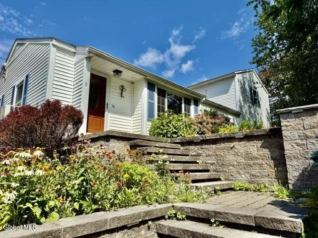 Photo of 9 Grandview Drive