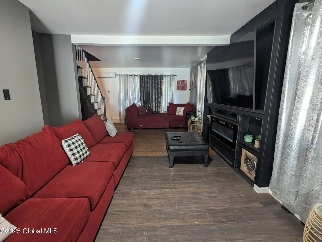 Photo of 14 Princetown Road