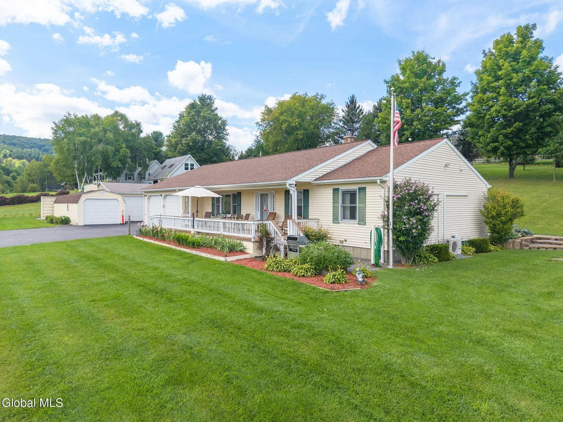 Photo of 153 Penny Lane