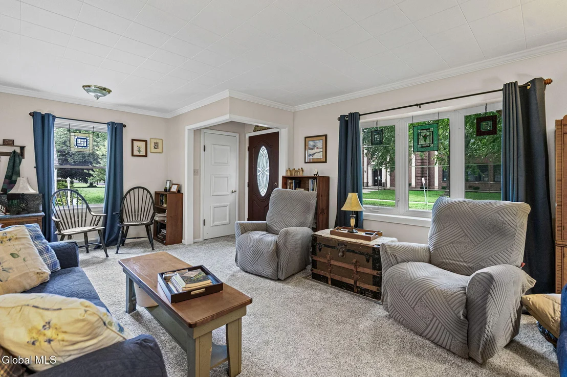 Photo of 303 Wren Street