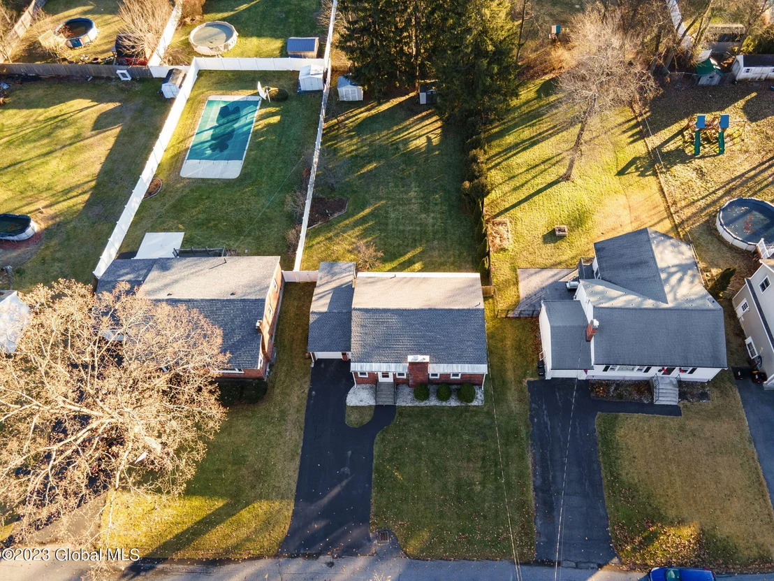 Photo of 41 Bayberry Road