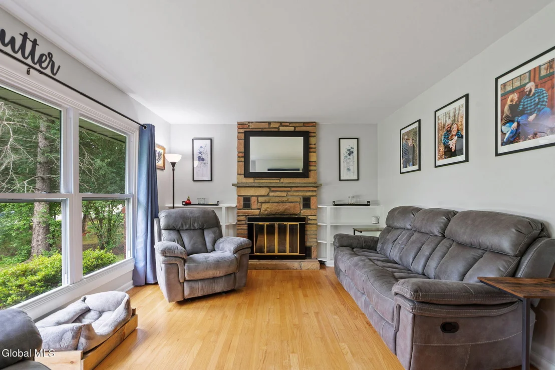 Photo of 2303 Balltown Road