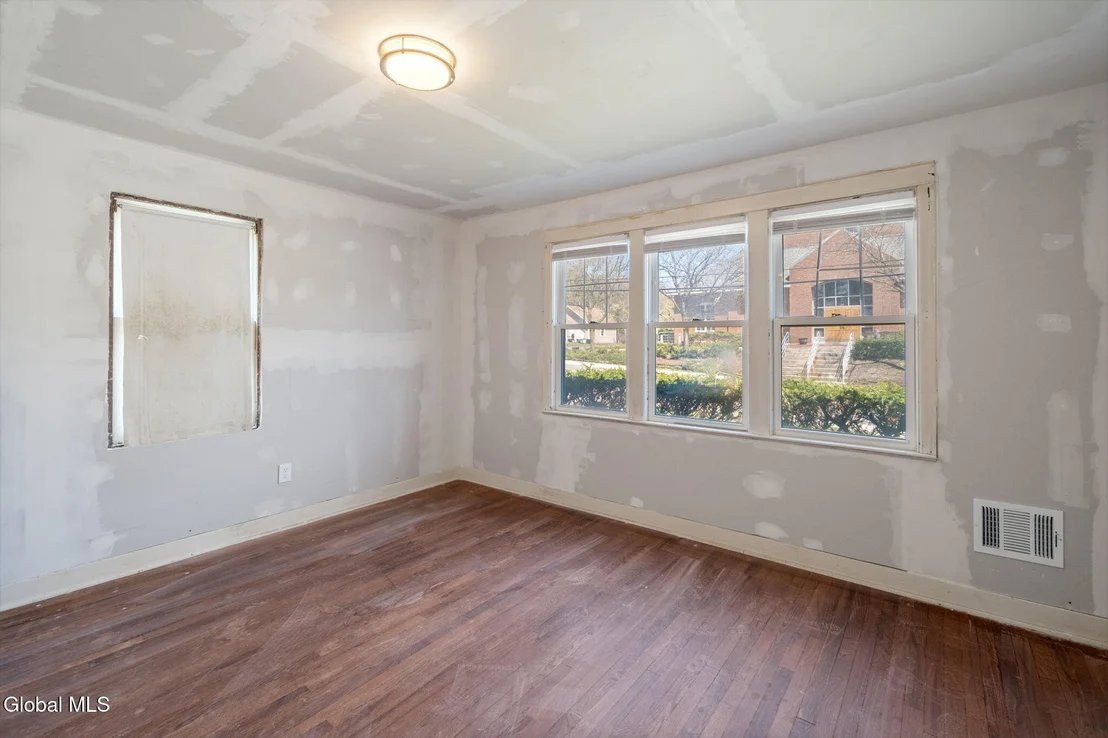 Photo of 137 Washington Avenue