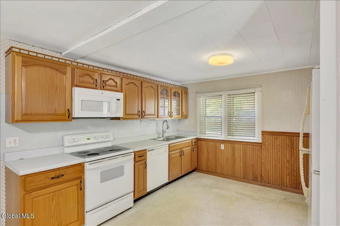 Photo of 60 Maple Avenue
