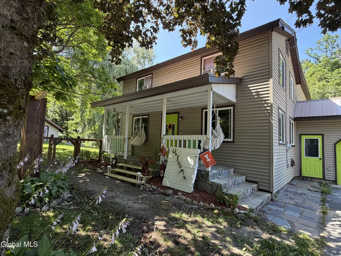 Photo of 24 Lakeview Avenue