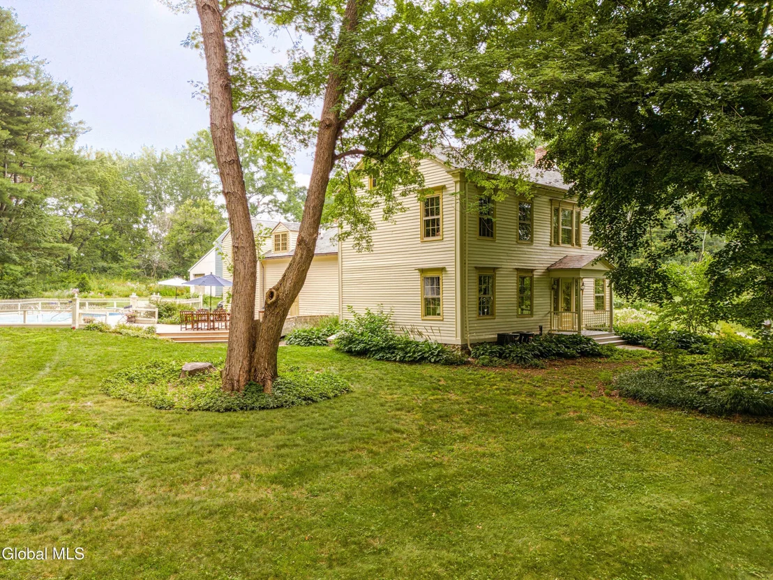 Photo of 14 & 18 Clove Road
