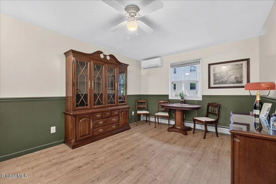 Photo of 8 Cypress Pt