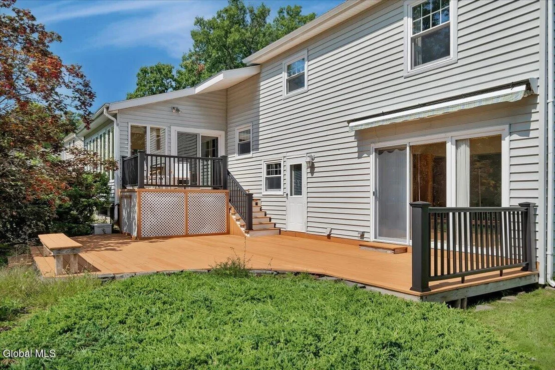 Photo of 109 Oakwood Drive
