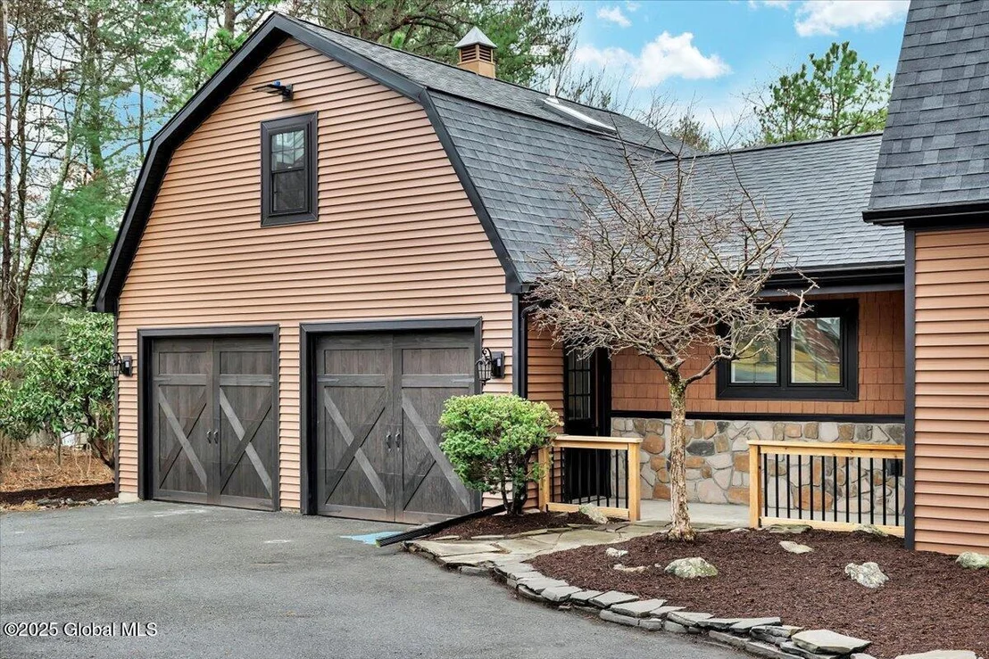 Photo of 4 Pine Drive South
