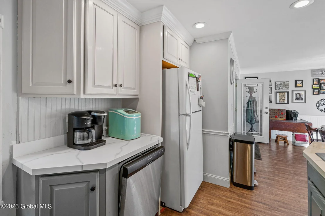 Photo of 207 Maple Avenue