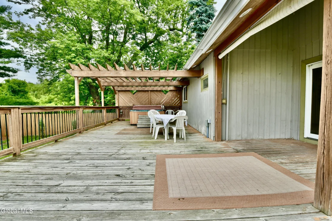 Photo of 87 Lasher Road